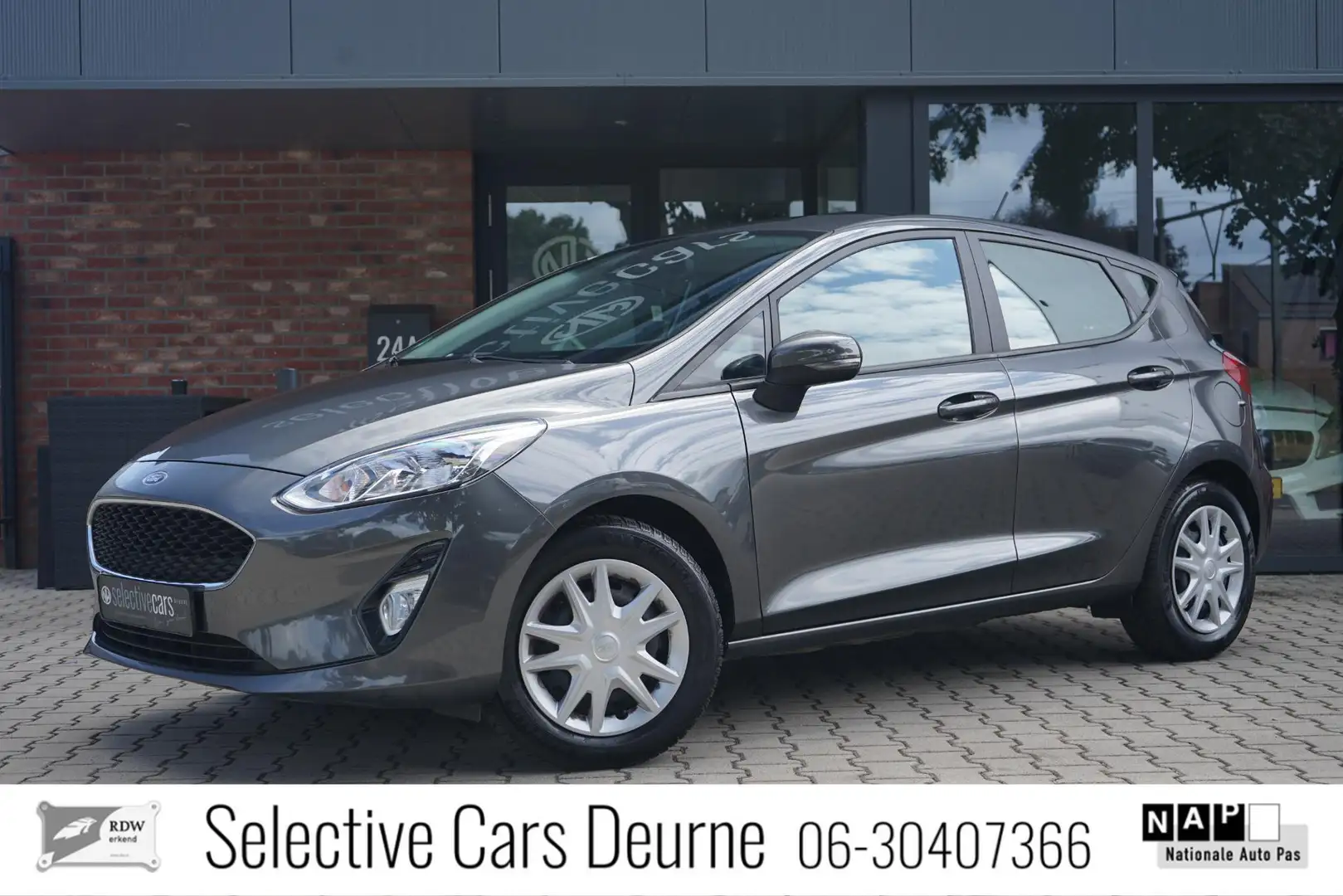 Ford Fiesta 1.1 Cool& Connect , 5-deurs, Magnetic Gray, Applin Grigio - 1