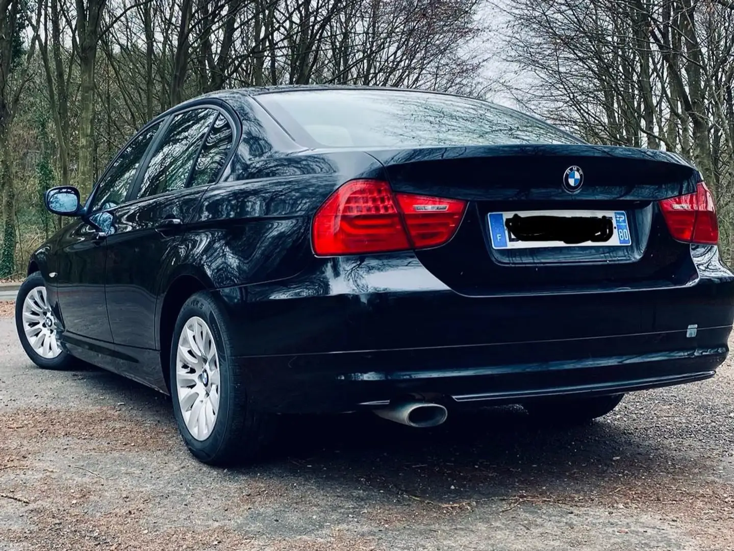 BMW 318 318d 143 ch Premiere Noir - 2