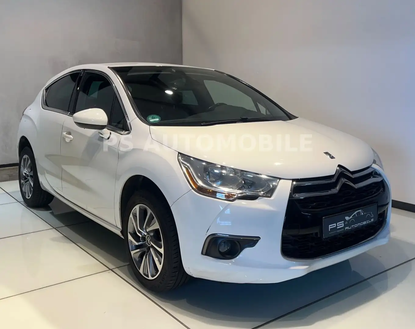 DS Automobiles DS 4 VTi 120 SoChic/KLIMAAUT/Bi-XE/PDC/MASSAGE Alb - 2