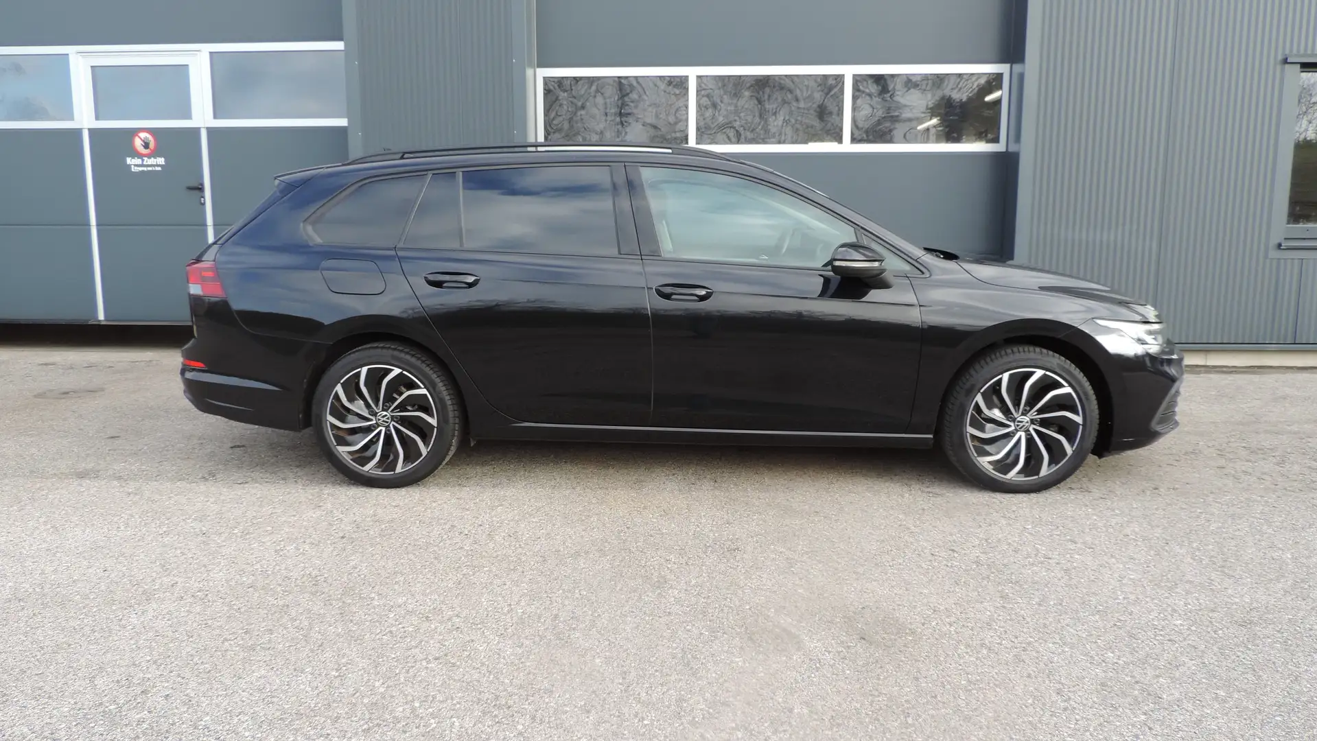 Volkswagen Golf Variant 2,0 TDI Life / 1. Besitz / Noir - 2