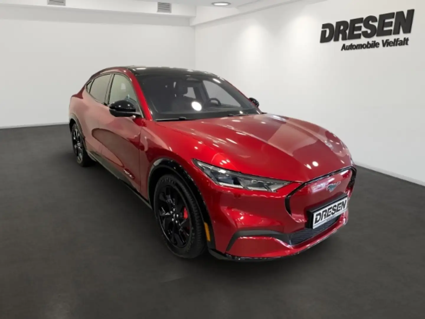 Ford Mustang Mach-E AWD Premium + Panoramadach + Technologiepaket Plus Rojo - 2