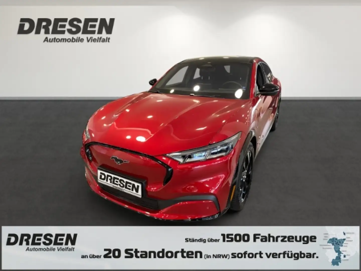 Ford Mustang Mach-E AWD Premium + Panoramadach + Technologiepaket Plus Rood - 1