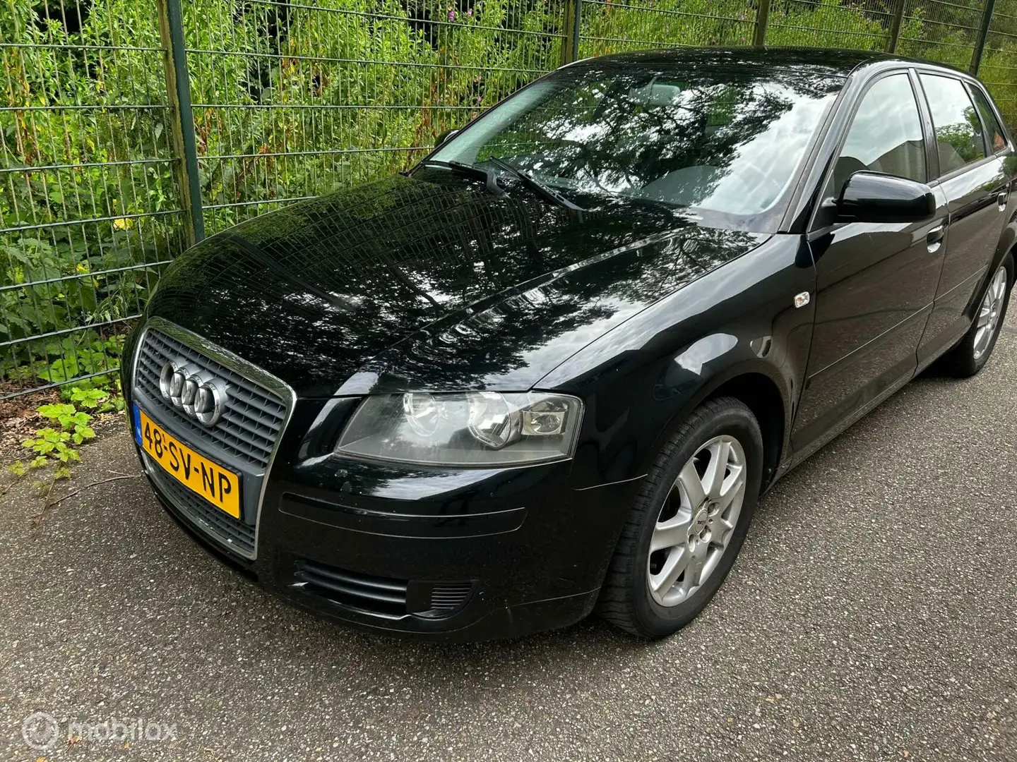 Audi A3 Sportback 2.0 FSI Ambition Zwart - 1