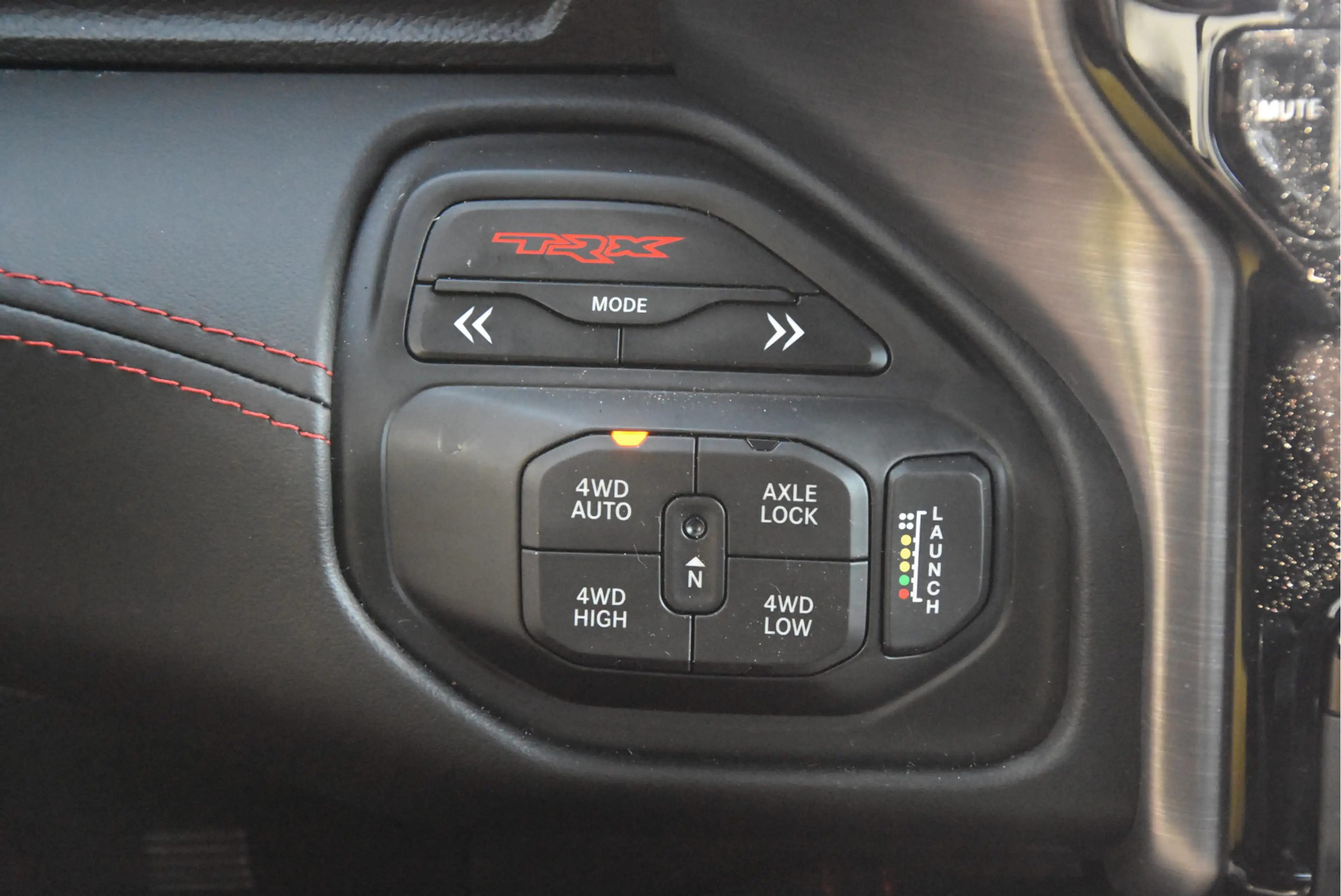 Dodge RAM 1500 6.2 V8 4x4 Crew Cab TRX | 22 inch | LPG — photo 15