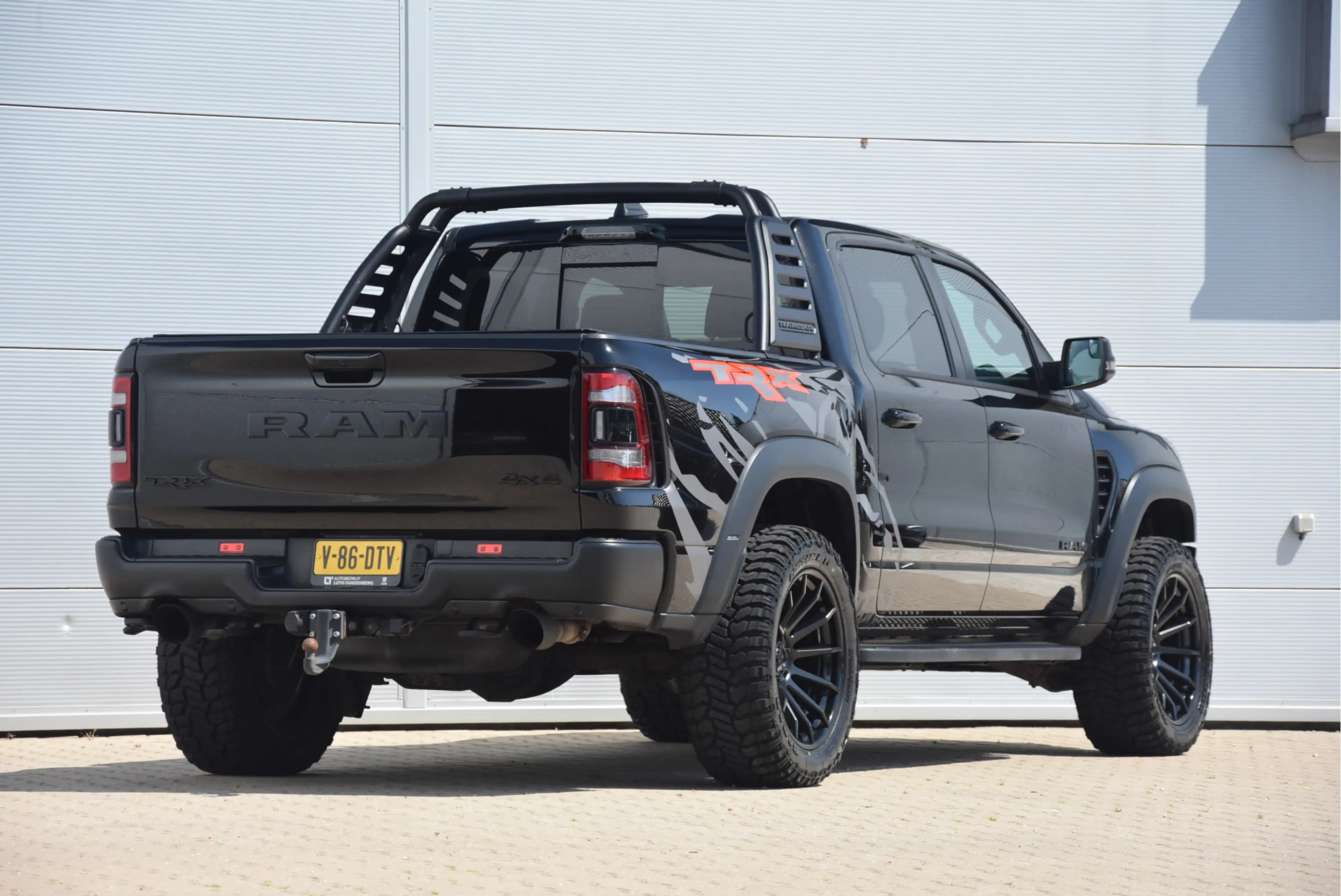 Dodge RAM 1500 6.2 V8 4x4 Crew Cab TRX | 22 inch | LPG — photo 17