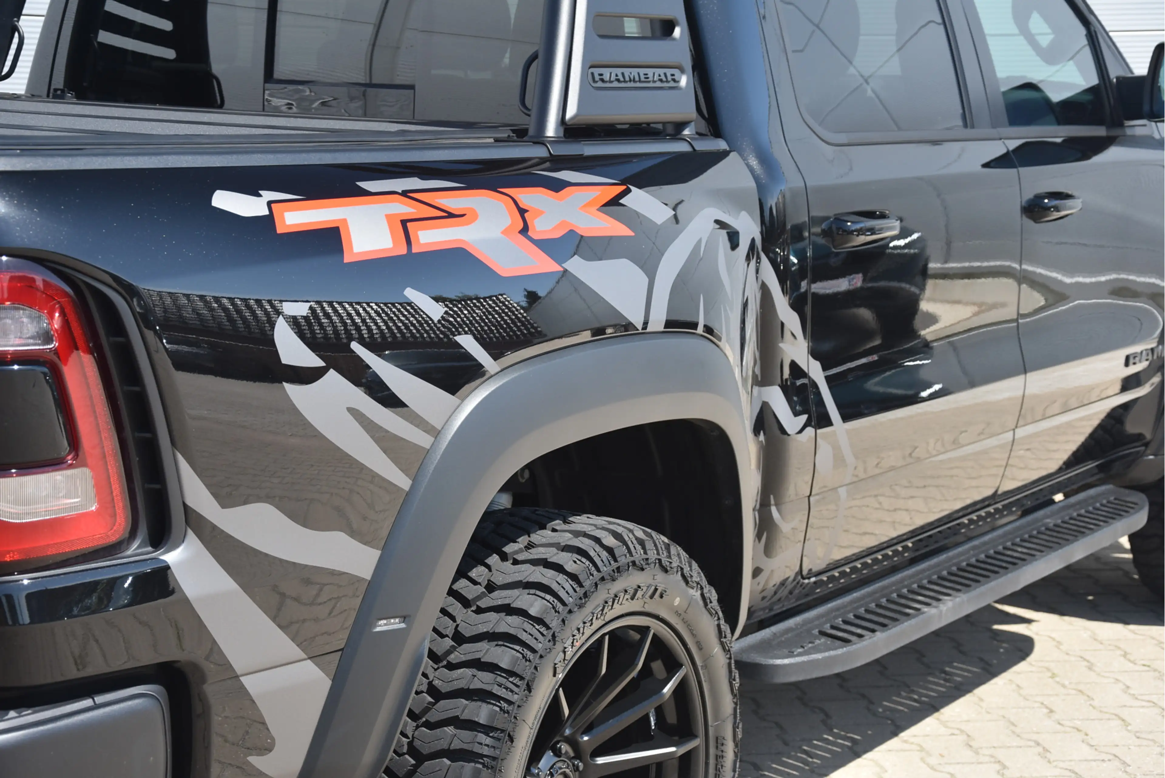 Dodge RAM 1500 6.2 V8 4x4 Crew Cab TRX | 22 inch | LPG — photo 19