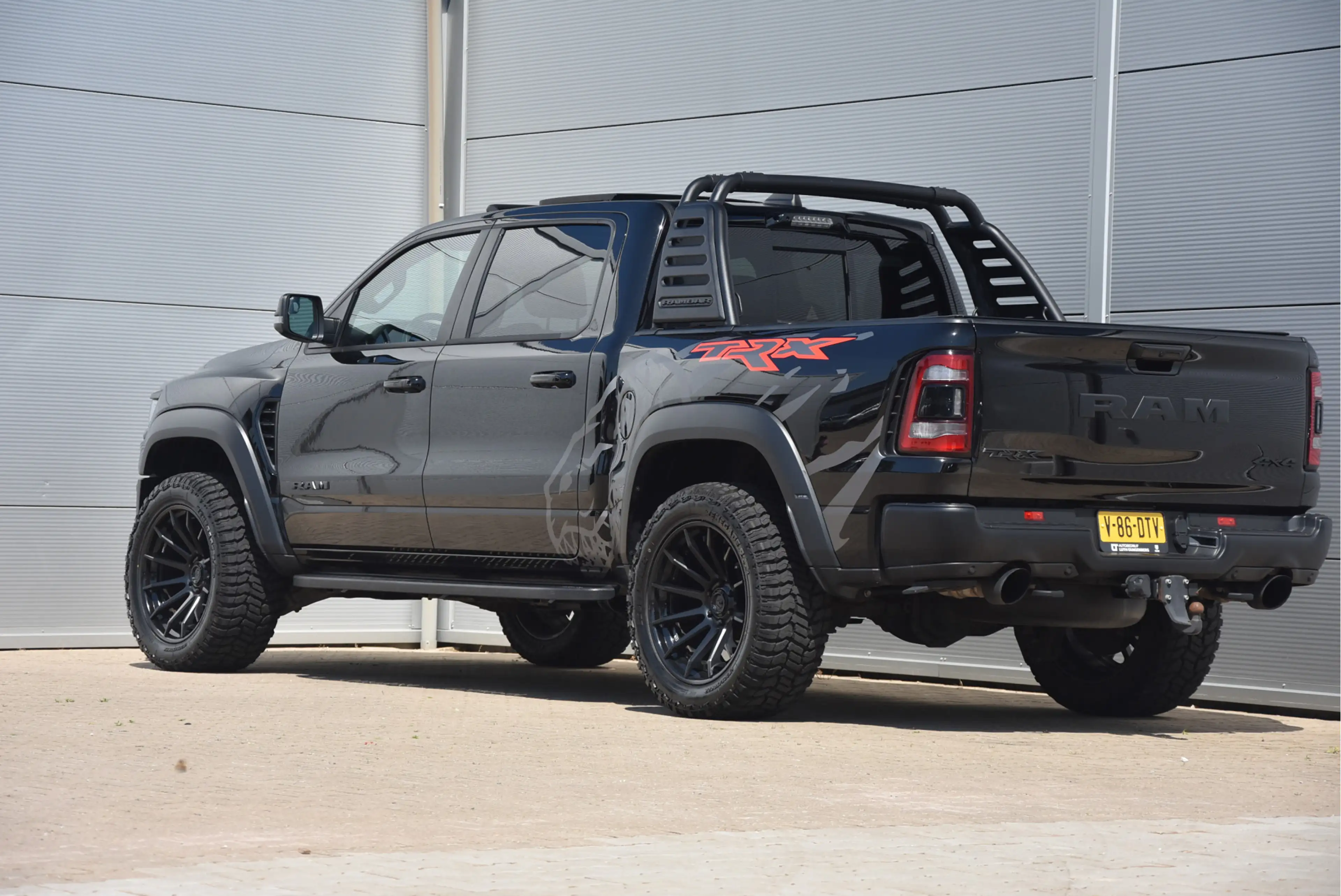 Dodge RAM 1500 6.2 V8 4x4 Crew Cab TRX | 22 inch | LPG — photo 32