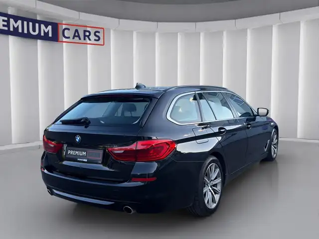 BMW 5 Series view 5