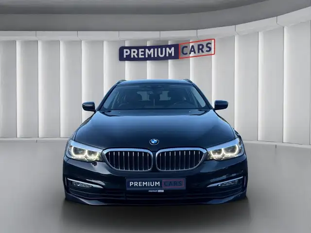 BMW 5 Series view 8