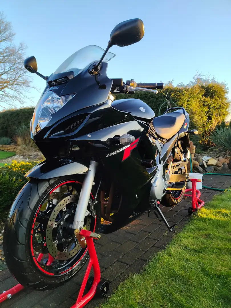 Suzuki GSX 650 F Negro - 2