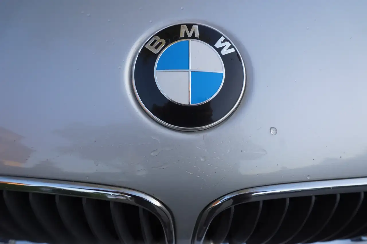 BMW 318i, foto 6