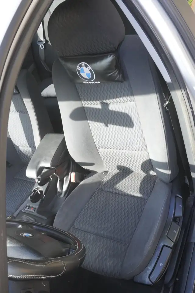 BMW 318i, foto 12