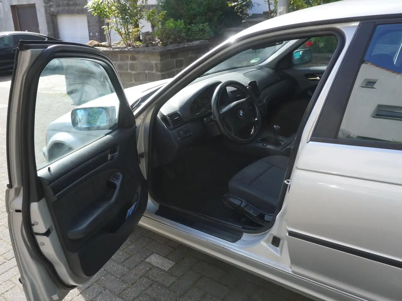 BMW 318i, foto 11