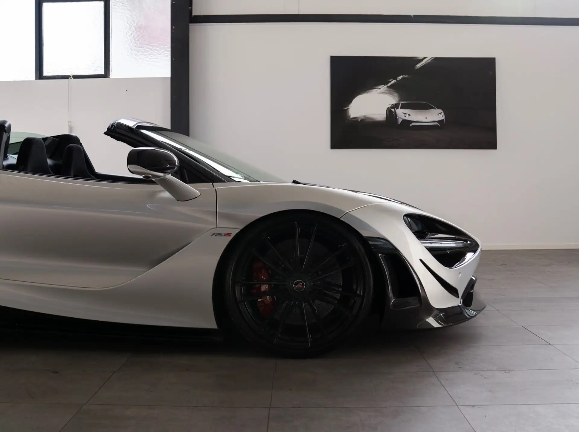 맥라렌 720S 720 Sport Spider 2019 은색 사진 3