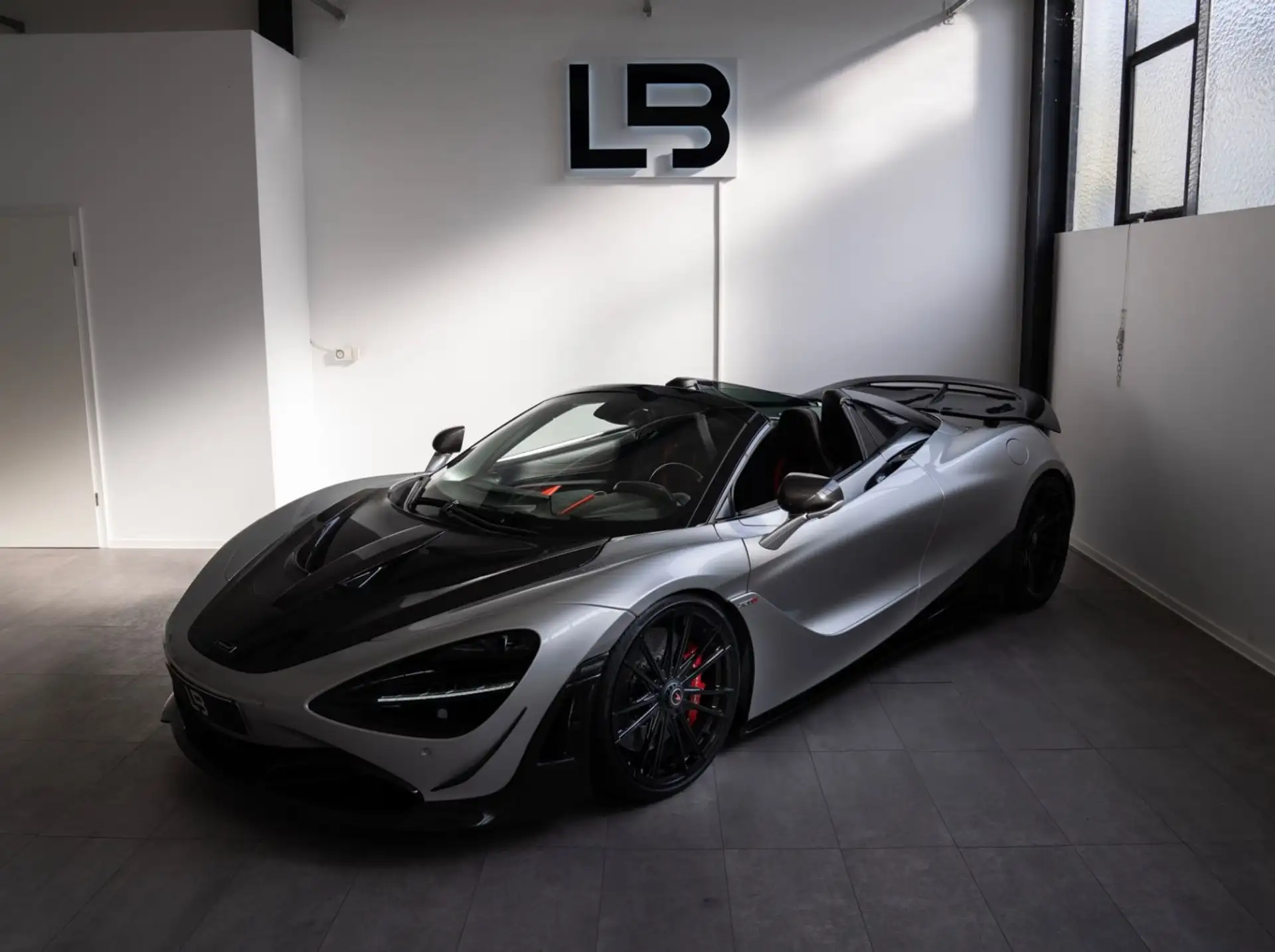 맥라렌 720S 720 Sport Spider 2019 은색 사진 1