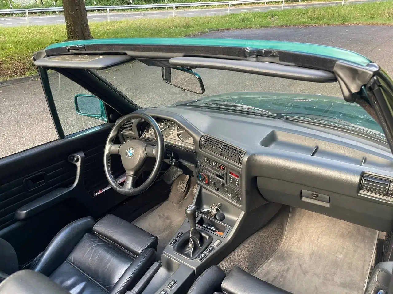 BMW 320i, foto 10