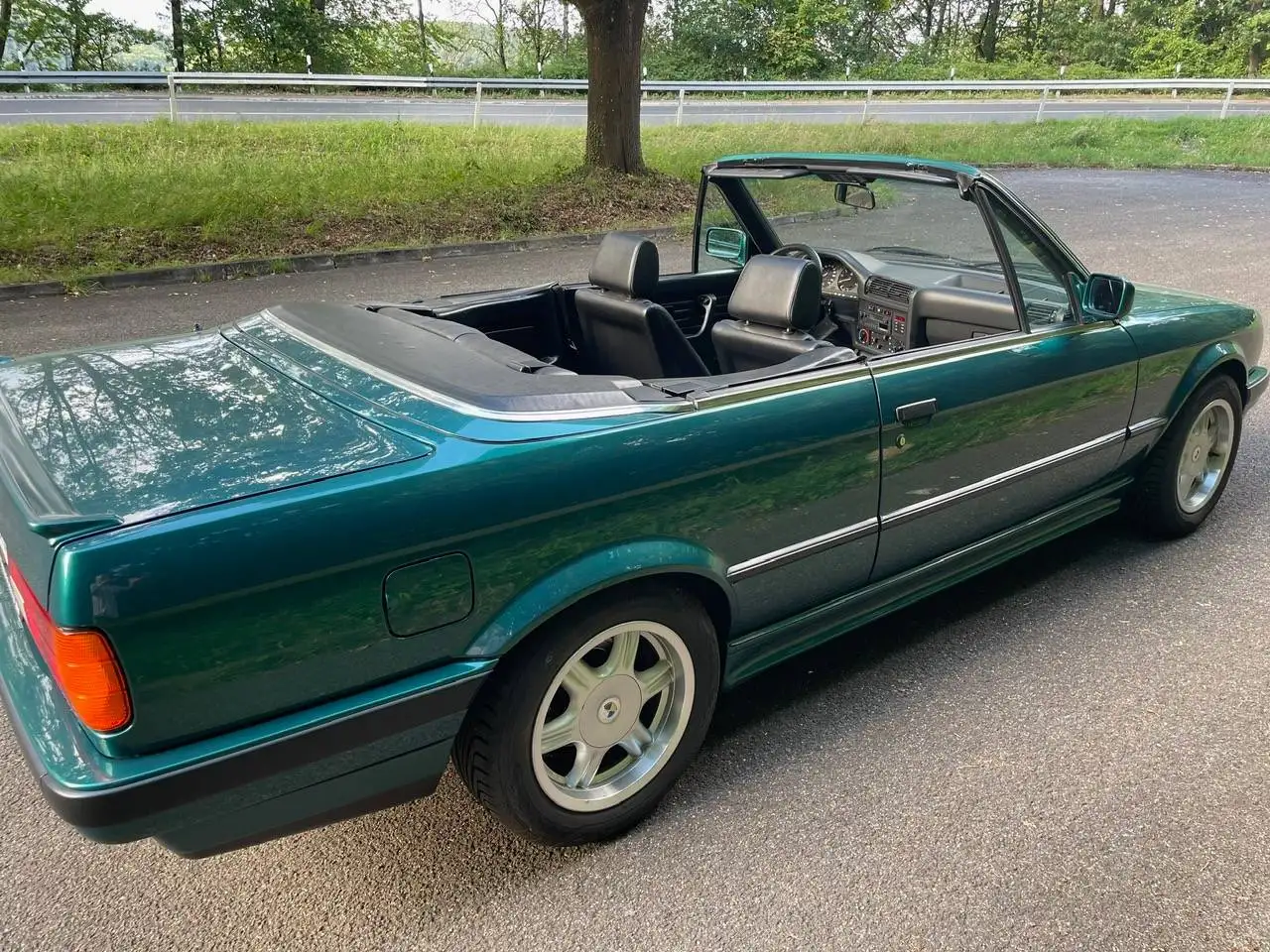 BMW 320i, foto 3