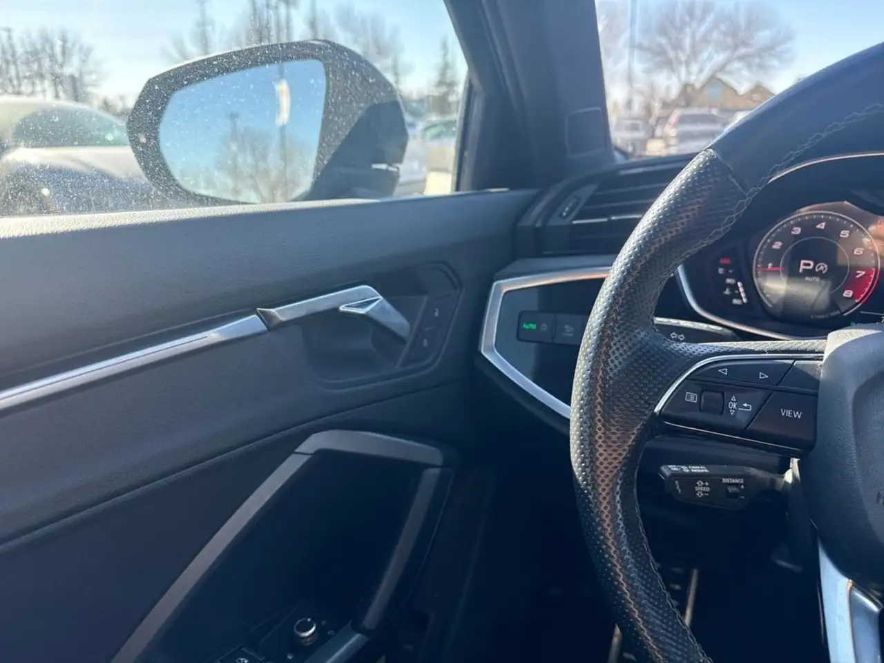 Audi Q3 снимка Audi Q3