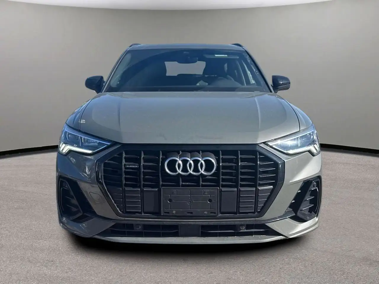 Audi Q3 снимка Audi Q3