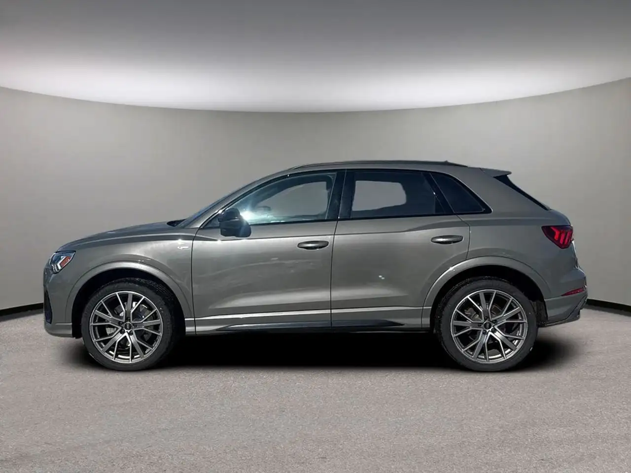 Audi Q3 снимка Audi Q3