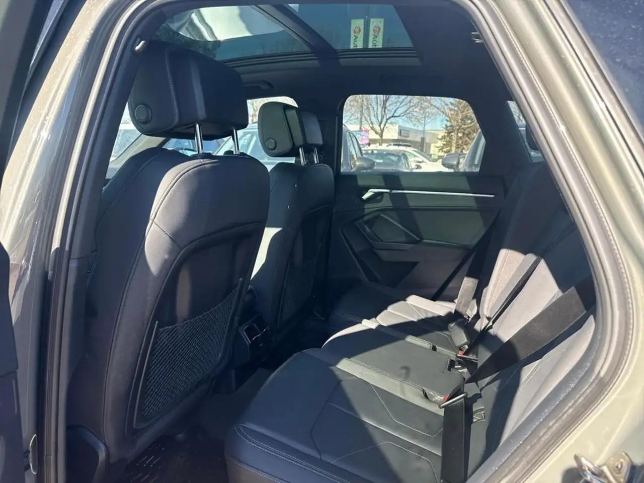 Audi Q3 снимка Audi Q3