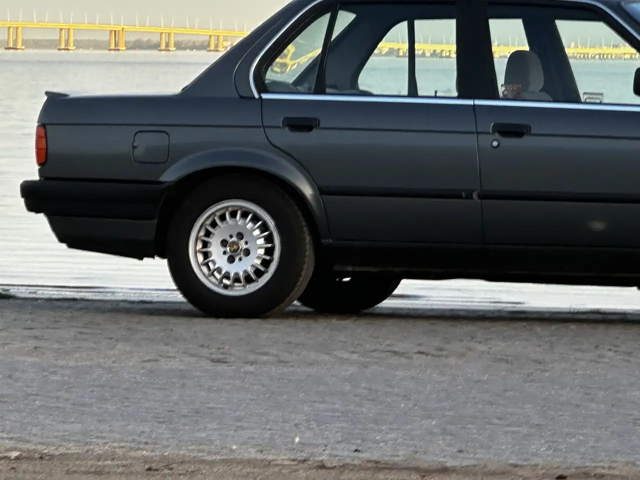 BMW 324 td, foto 4