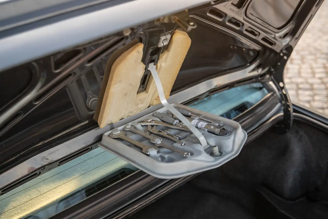 BMW 324 td, foto 11