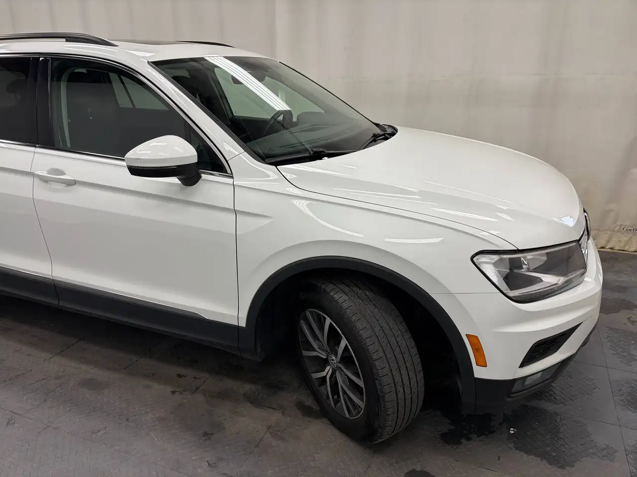Volkswagen Tiguan снимка Volkswagen Tiguan