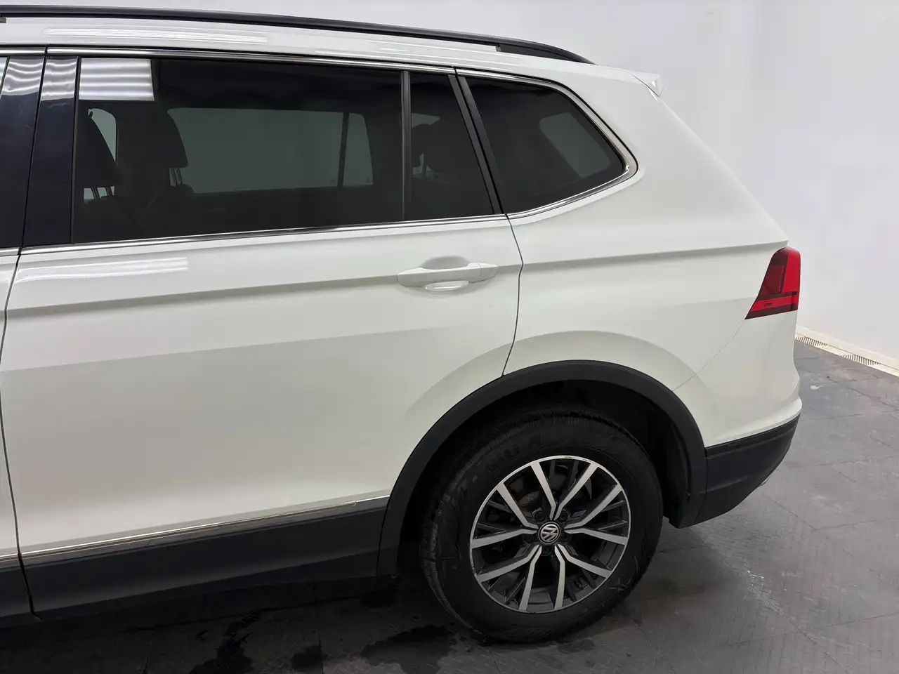 Volkswagen Tiguan снимка Volkswagen Tiguan