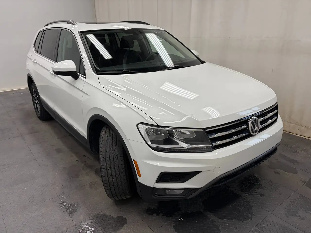Volkswagen Tiguan снимка Volkswagen Tiguan