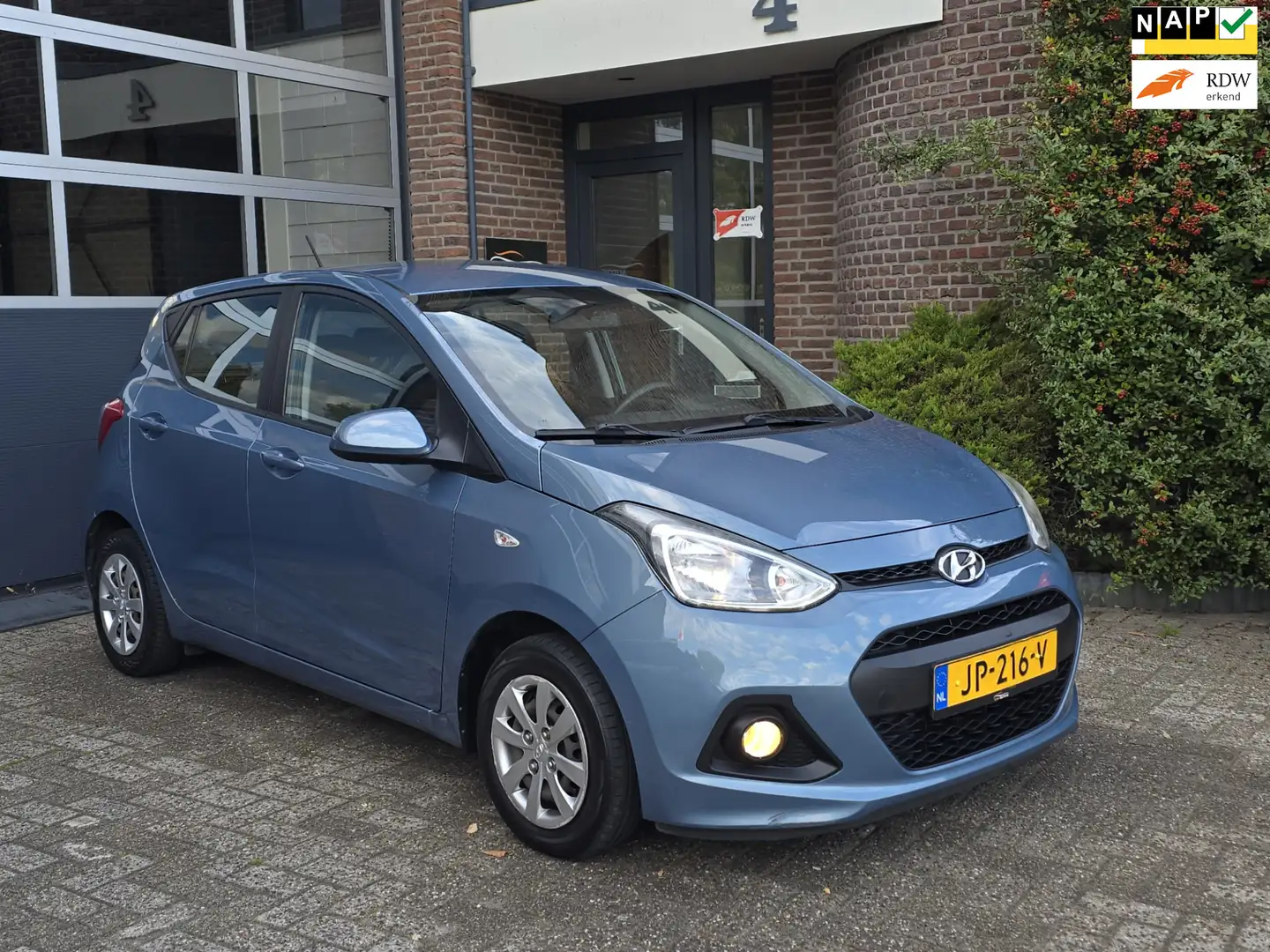 Hyundai i10 1.0i i-Motion Comfort Apk |Clima |Cruise |5DR Blau - 1