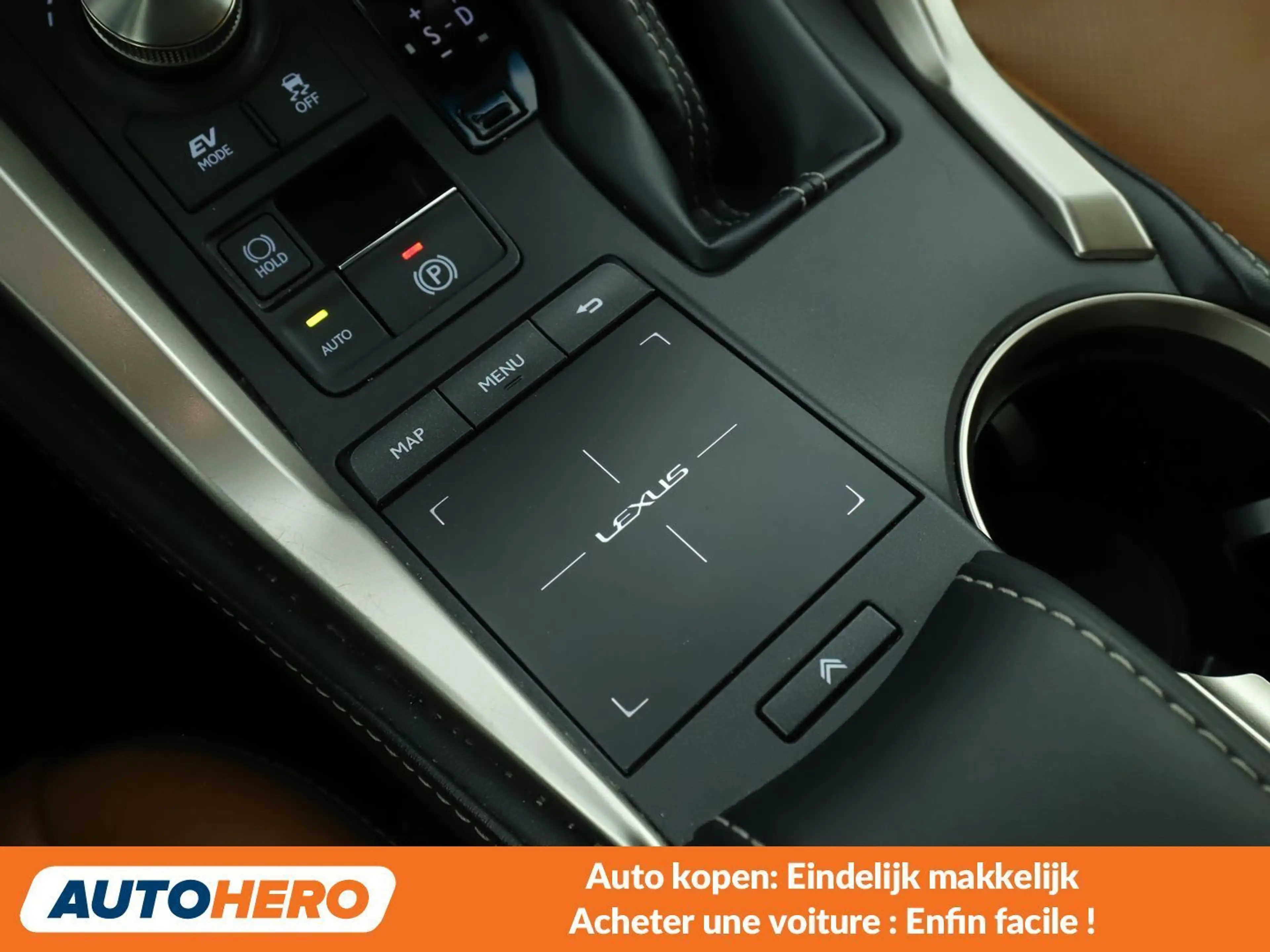 Lexus NX 300h NX 300h E-Four — photo 10