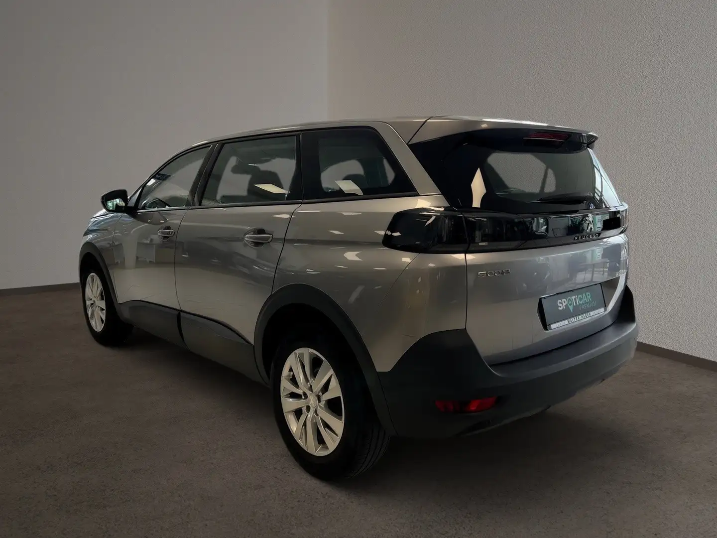 Peugeot 5008 Active Pack 1.2 130 PT PDC / RFK / LED / SHZ / DAB Gris - 2