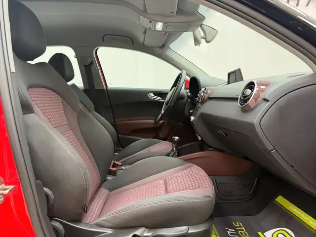Audi A1 view 12