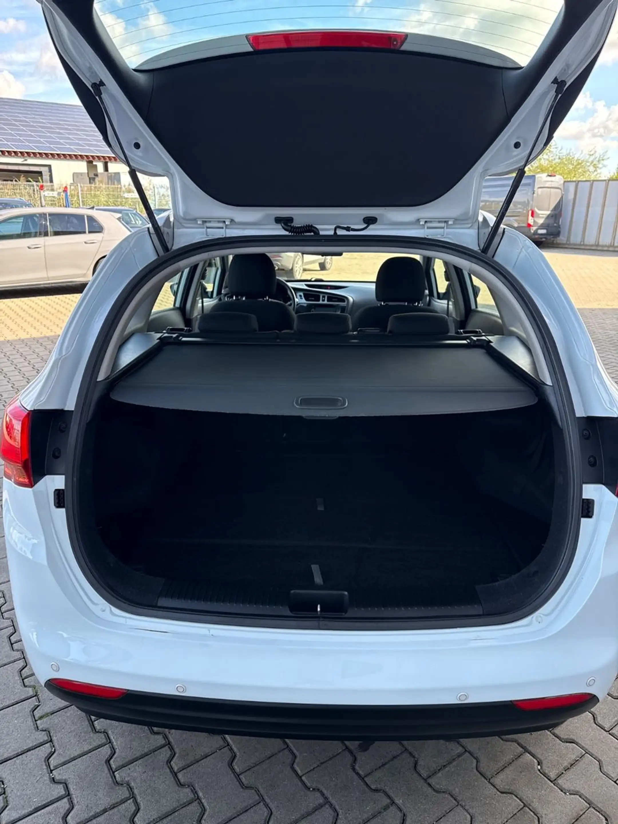 Kia Ceed SW / cee'd SW 1.6 CRDi, Vision,Garantie,PDC — photo 13