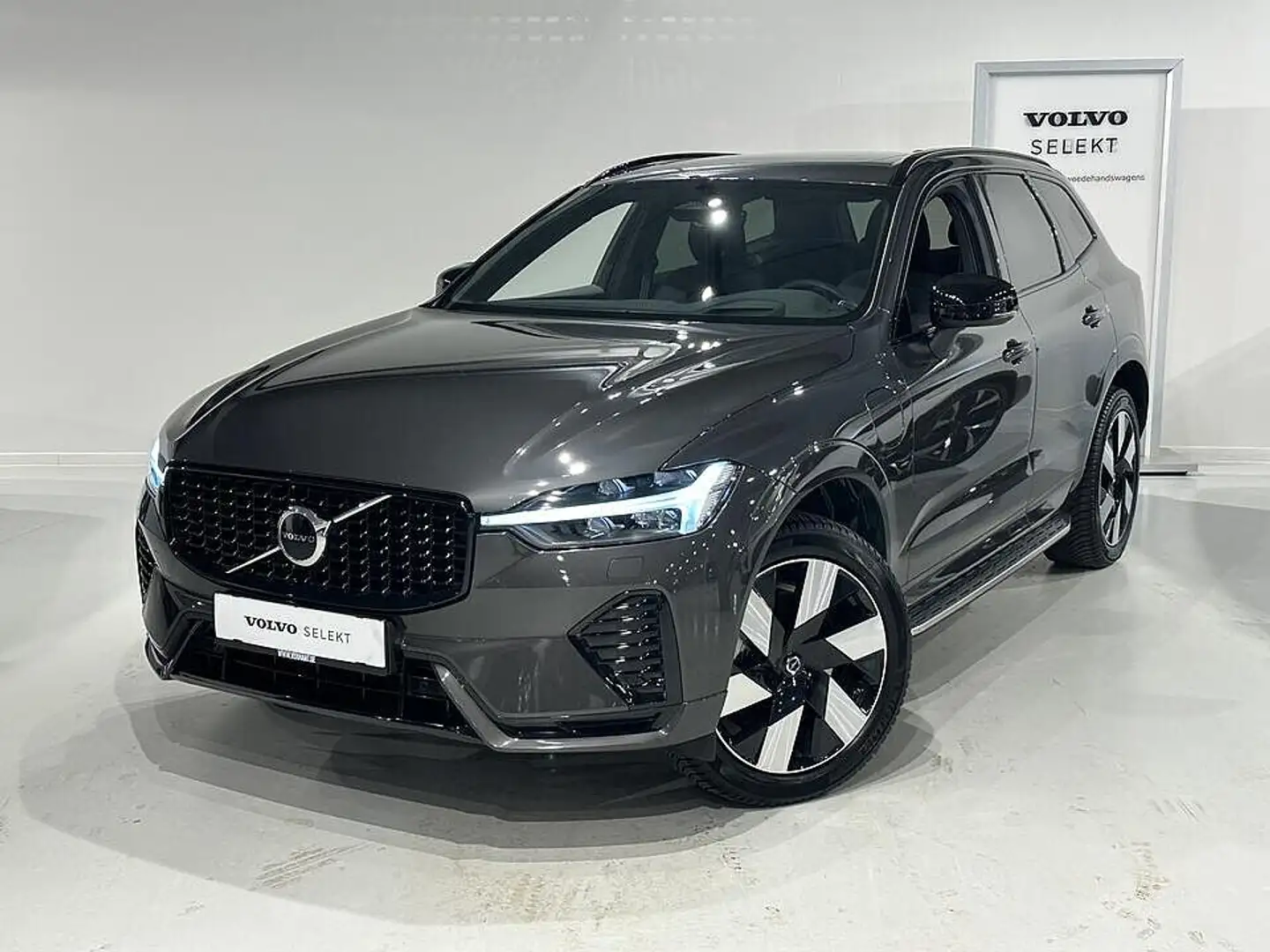 Volvo XC60 T6 Recharge Dark Ultimate Long Range Grau - 1