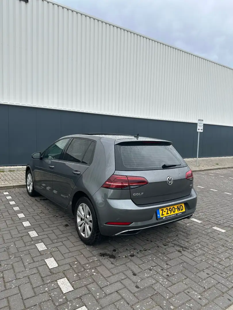 Volkswagen Golf 1.0 TSI Comfortline Grijs - 2