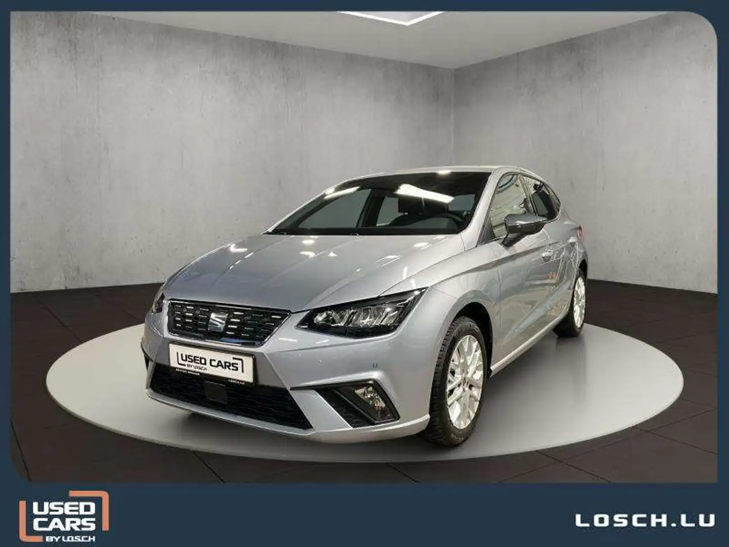 SEAT Ibiza Xcellence+Virtual+FullLink Zilver - 1