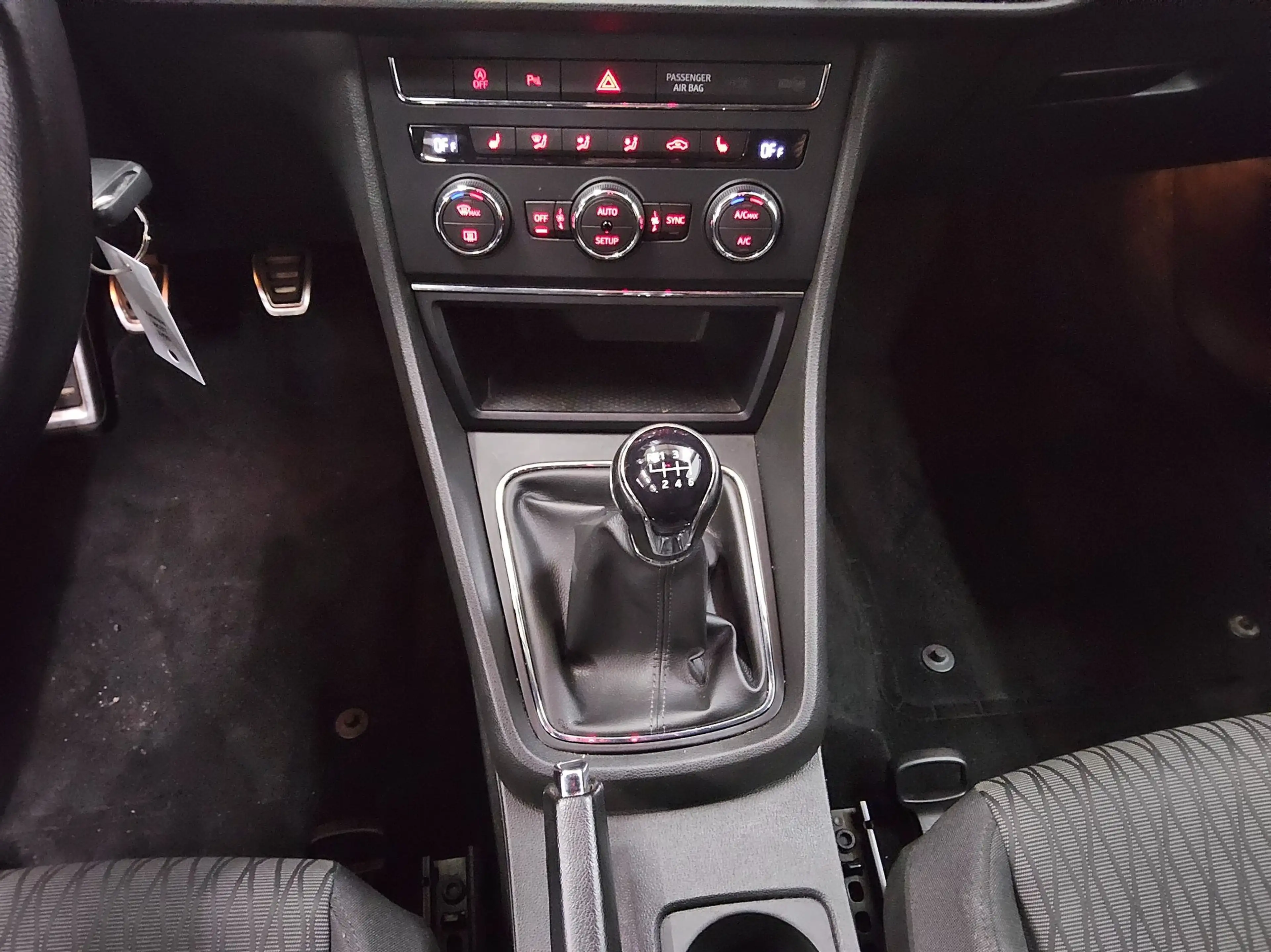 SEAT Leon — photo 6