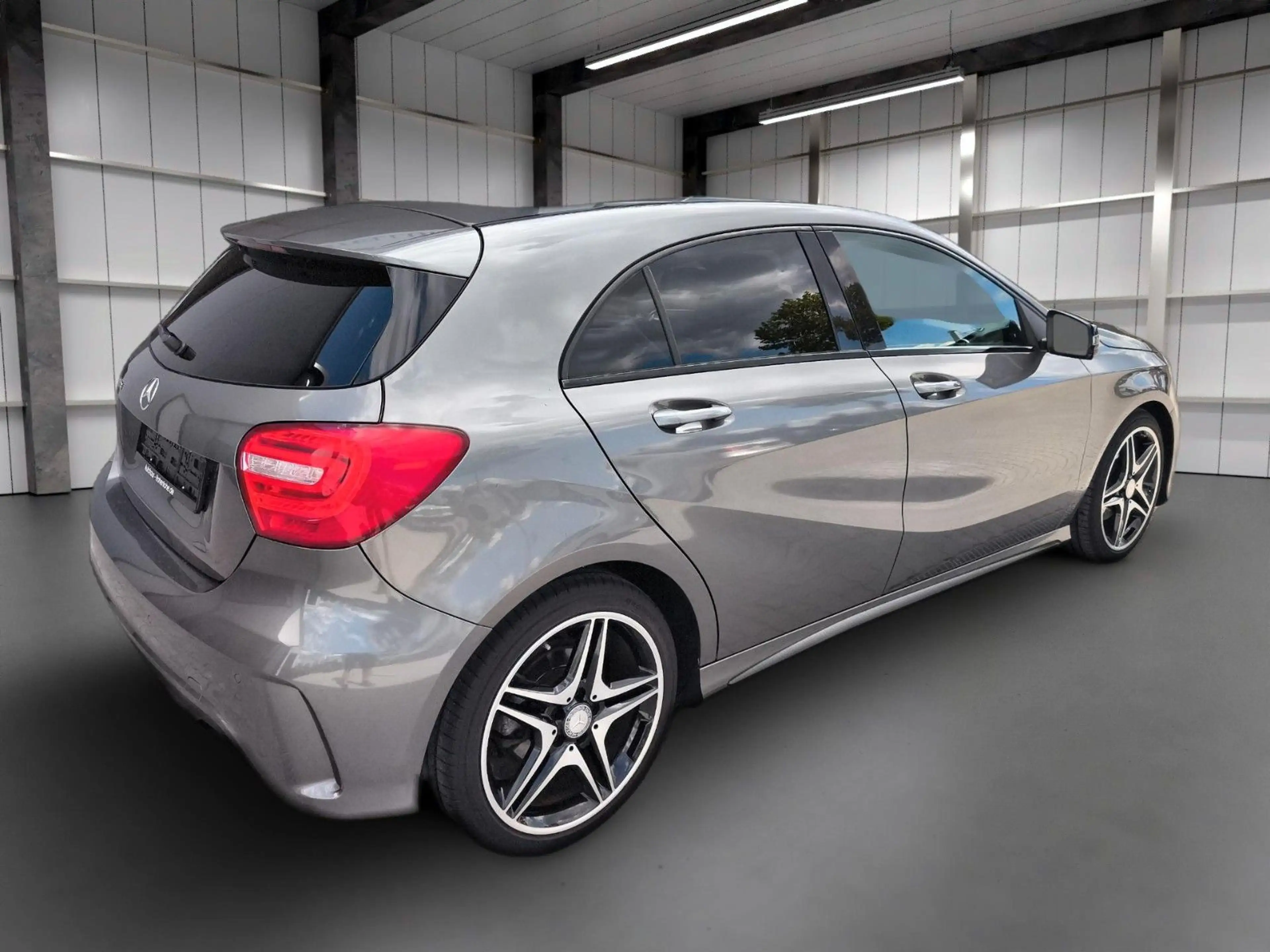 Mercedes-Benz A 200 AMG SPORT NAVI BI XENON BT — photo 6