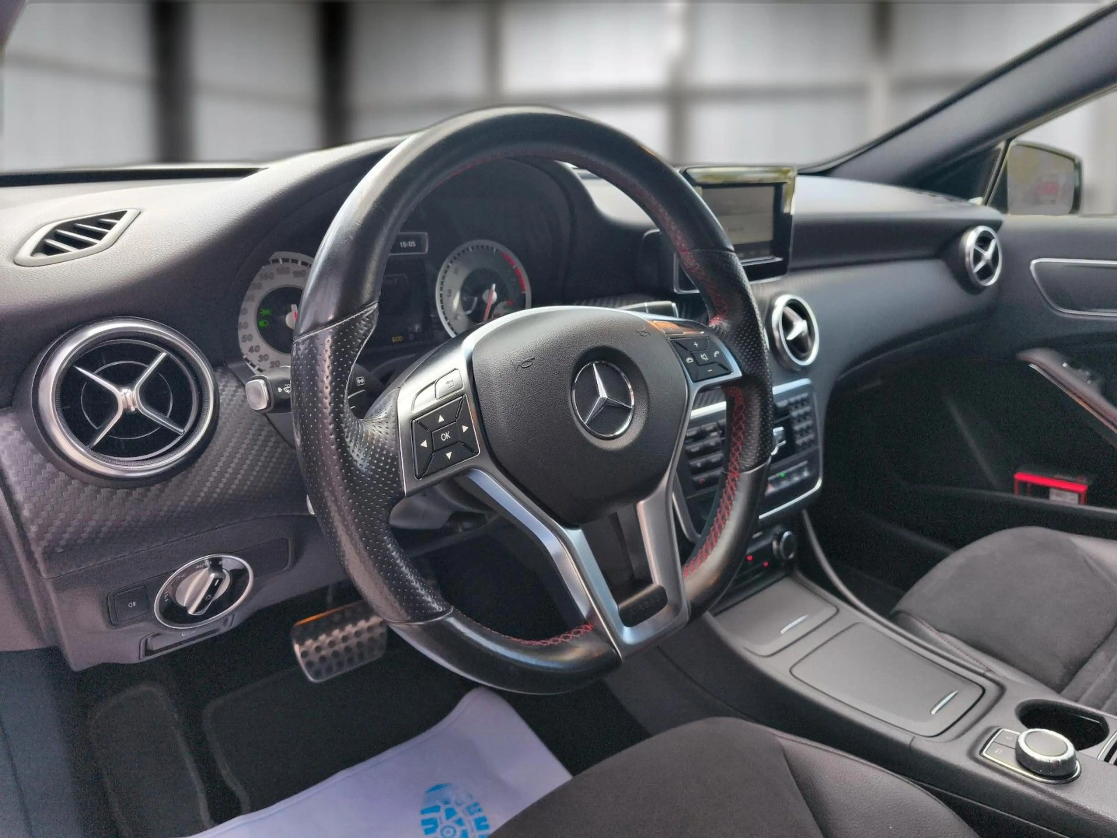 Mercedes-Benz A 200 AMG SPORT NAVI BI XENON BT — photo 10