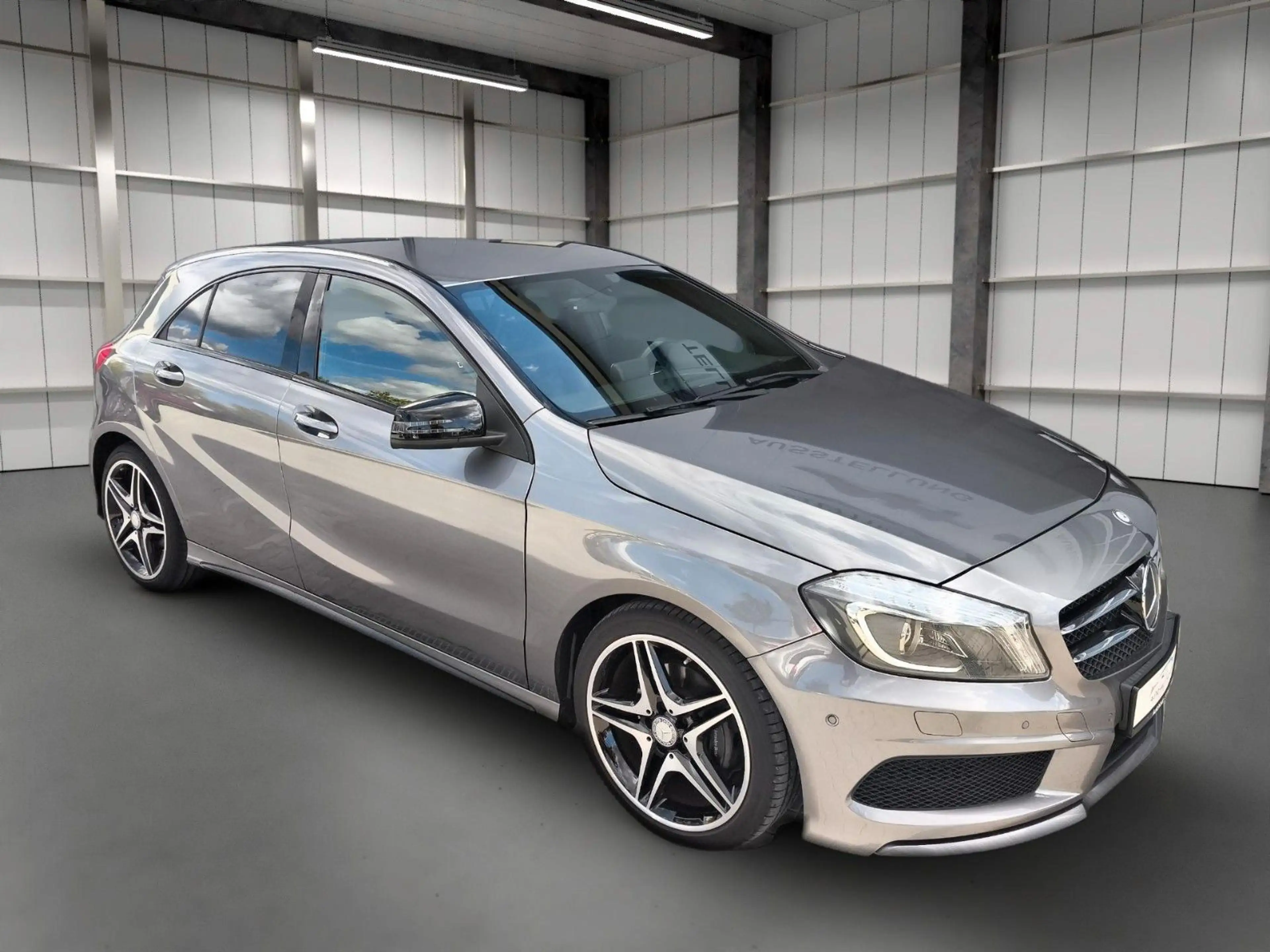 Mercedes-Benz A 200 AMG SPORT NAVI BI XENON BT — photo 8