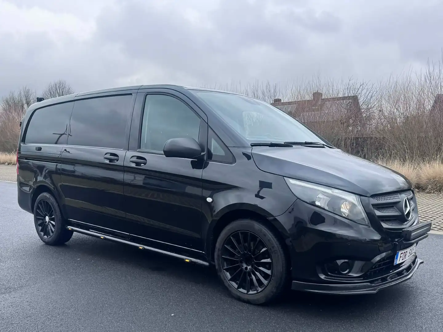 Mercedes-Benz Vito 2.0 I DIESEL I AUTOMAAT I BTW-WAGEN Schwarz - 1
