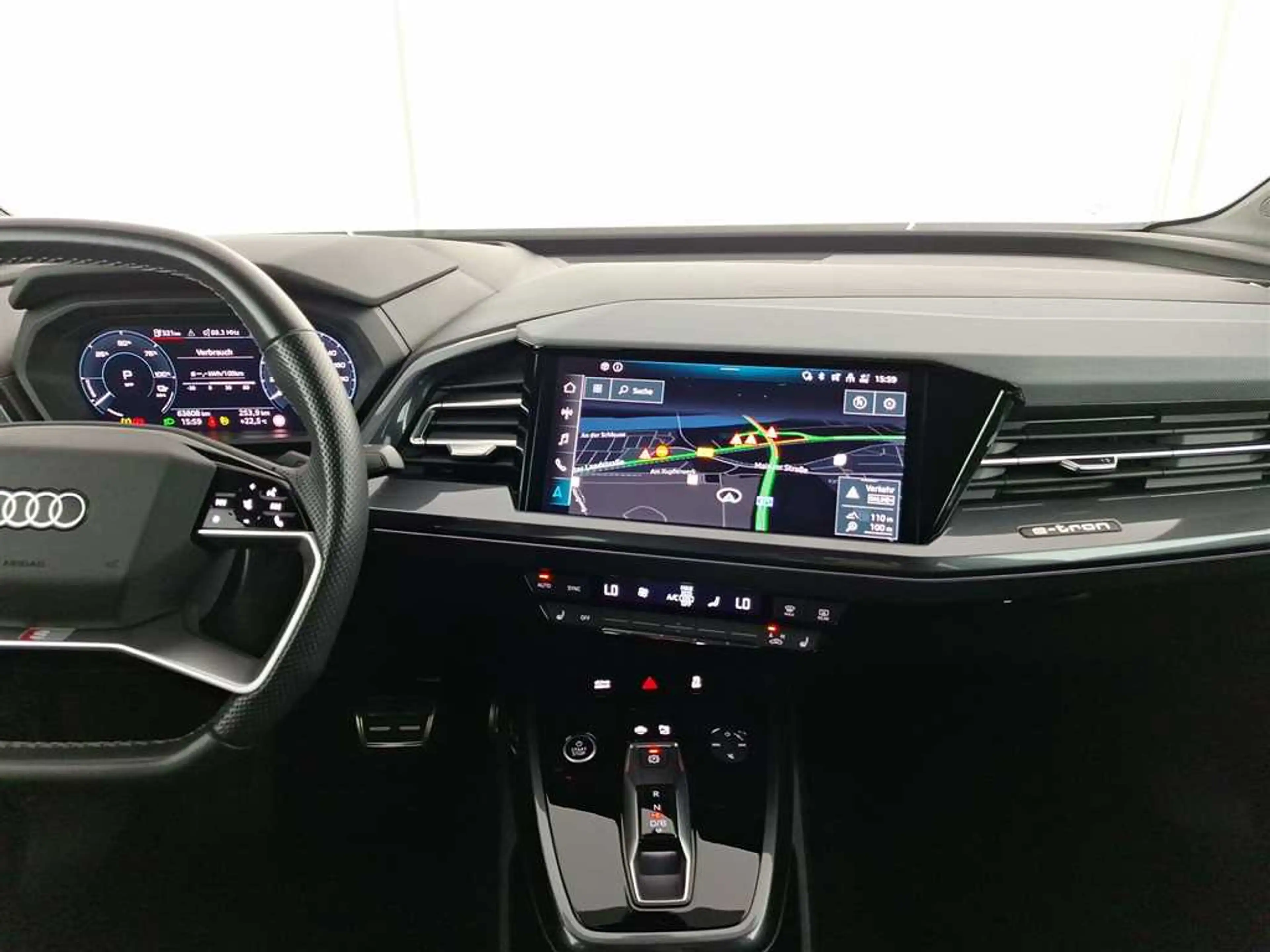 Audi Q4 e-tron 55 quattro 82 kWh — photo 14