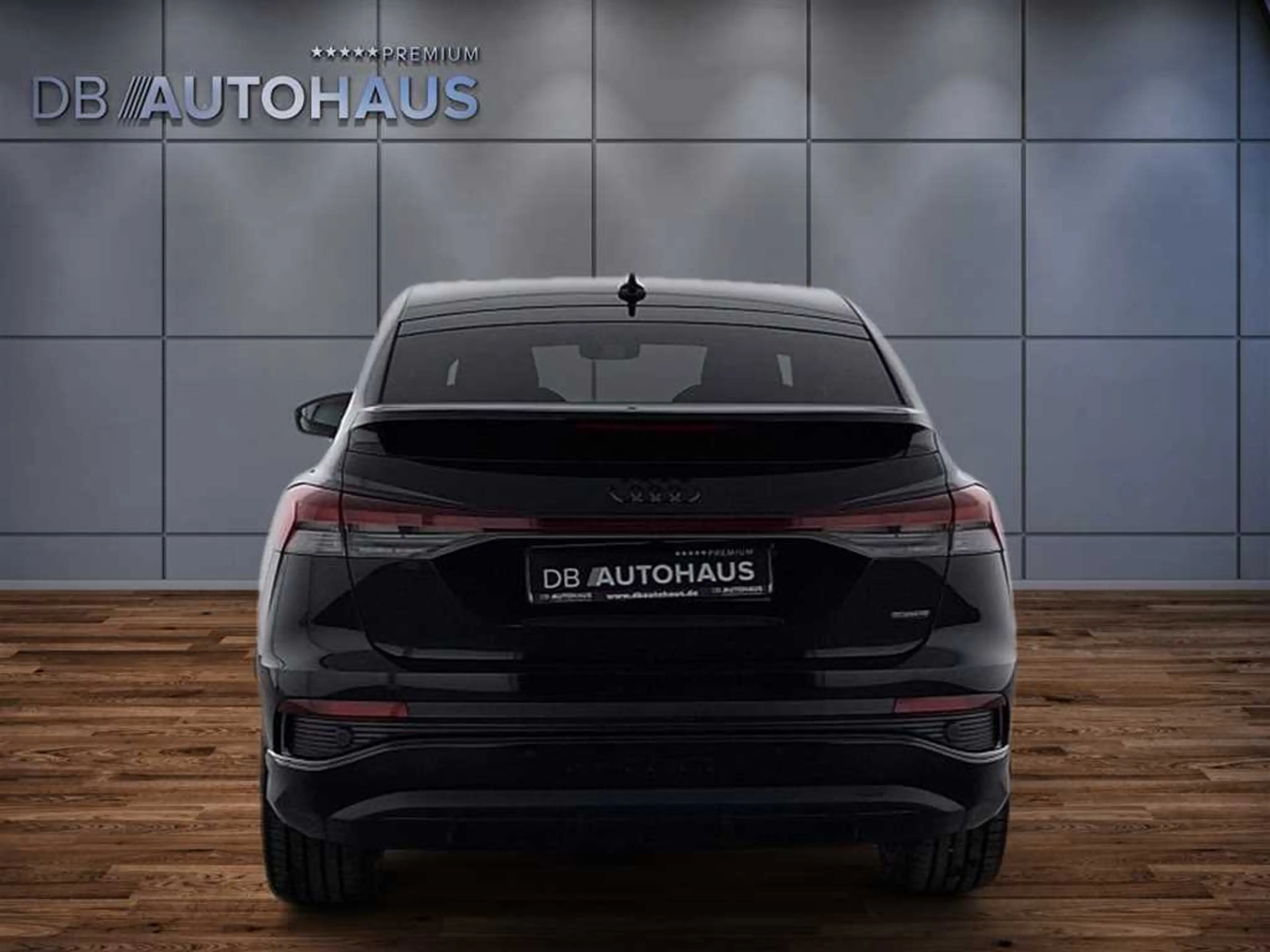 Audi Q4 e-tron 55 quattro 82 kWh — photo 5