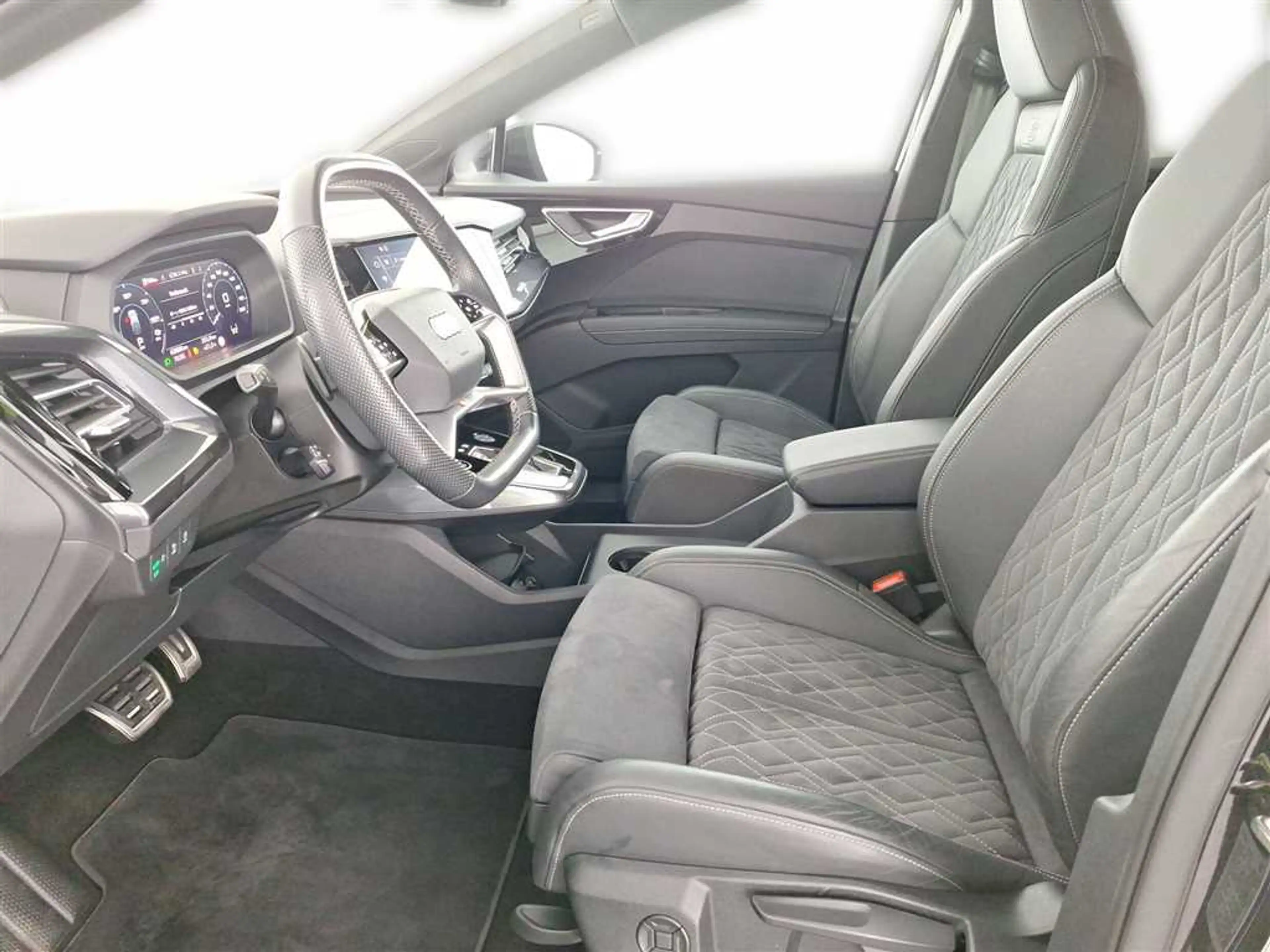 Audi Q4 e-tron 55 quattro 82 kWh — photo 9