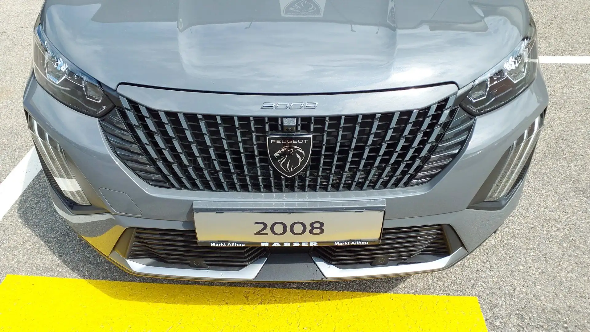 Peugeot 2008 1.2 PureTech 100 Active Grau - 2