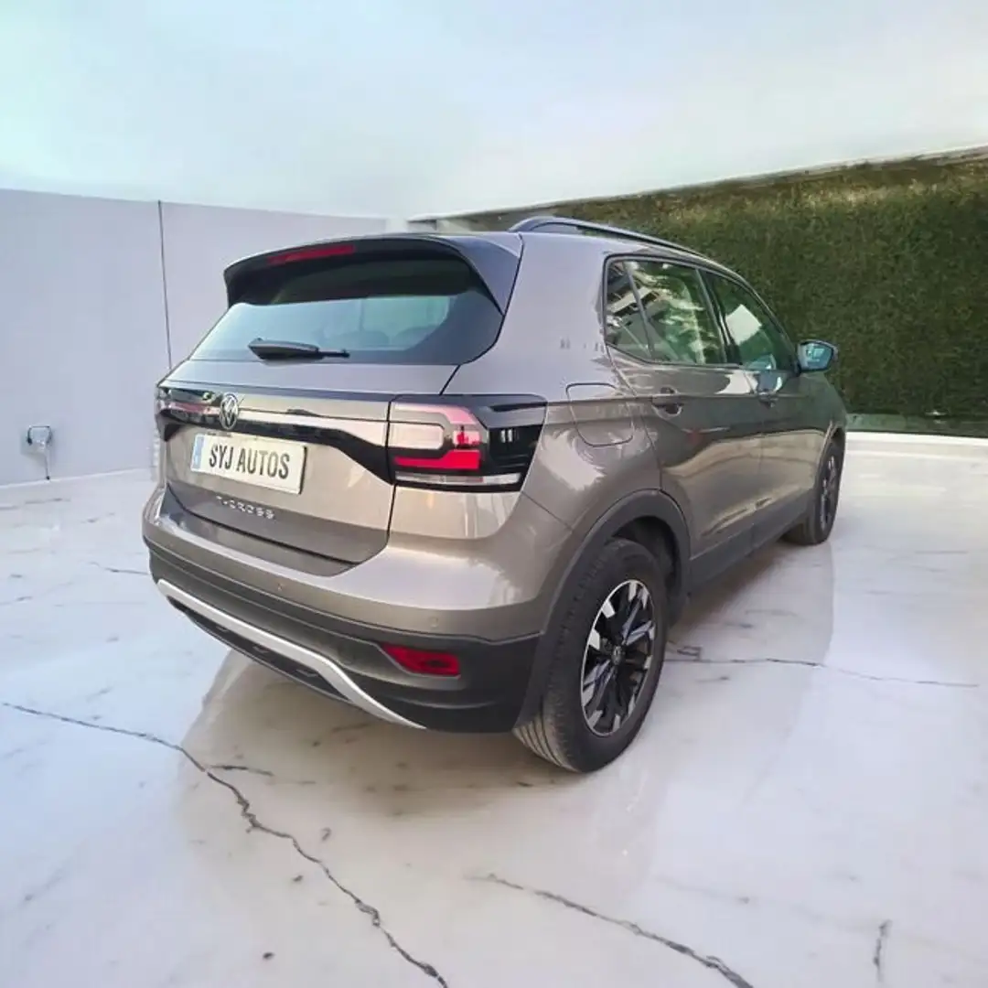Volkswagen T-Cross 1.0 TSI Advance DSG7 81kW Grau - 2