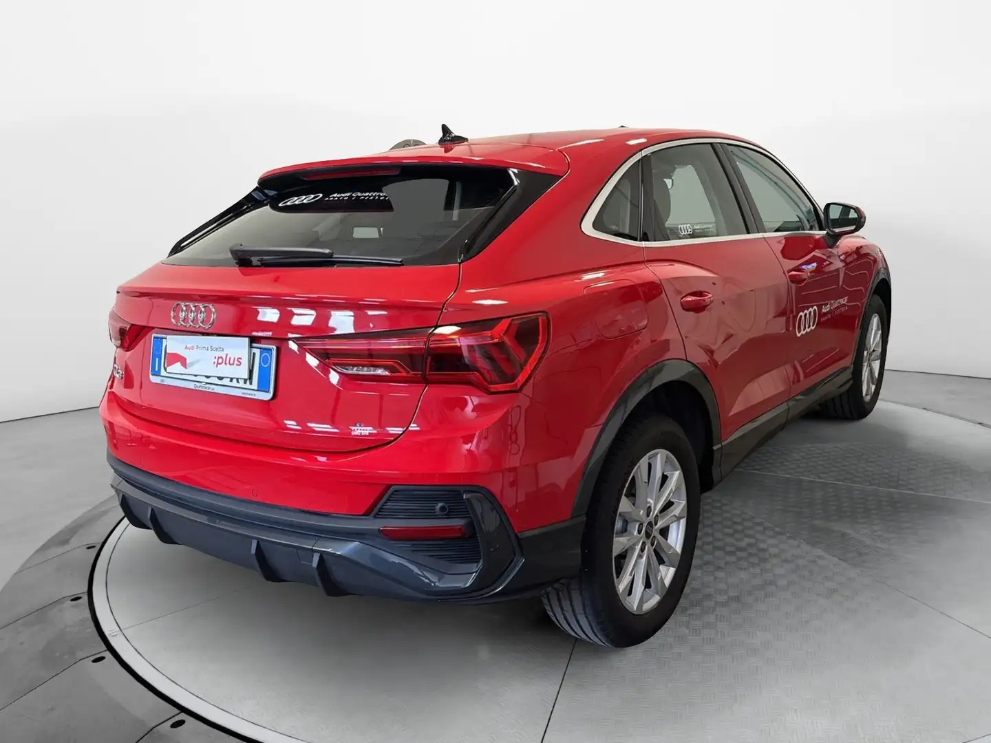 Audi Q3 Sportback Business Plus 45 TFSI e s-tronic 245cv Rosso - 2