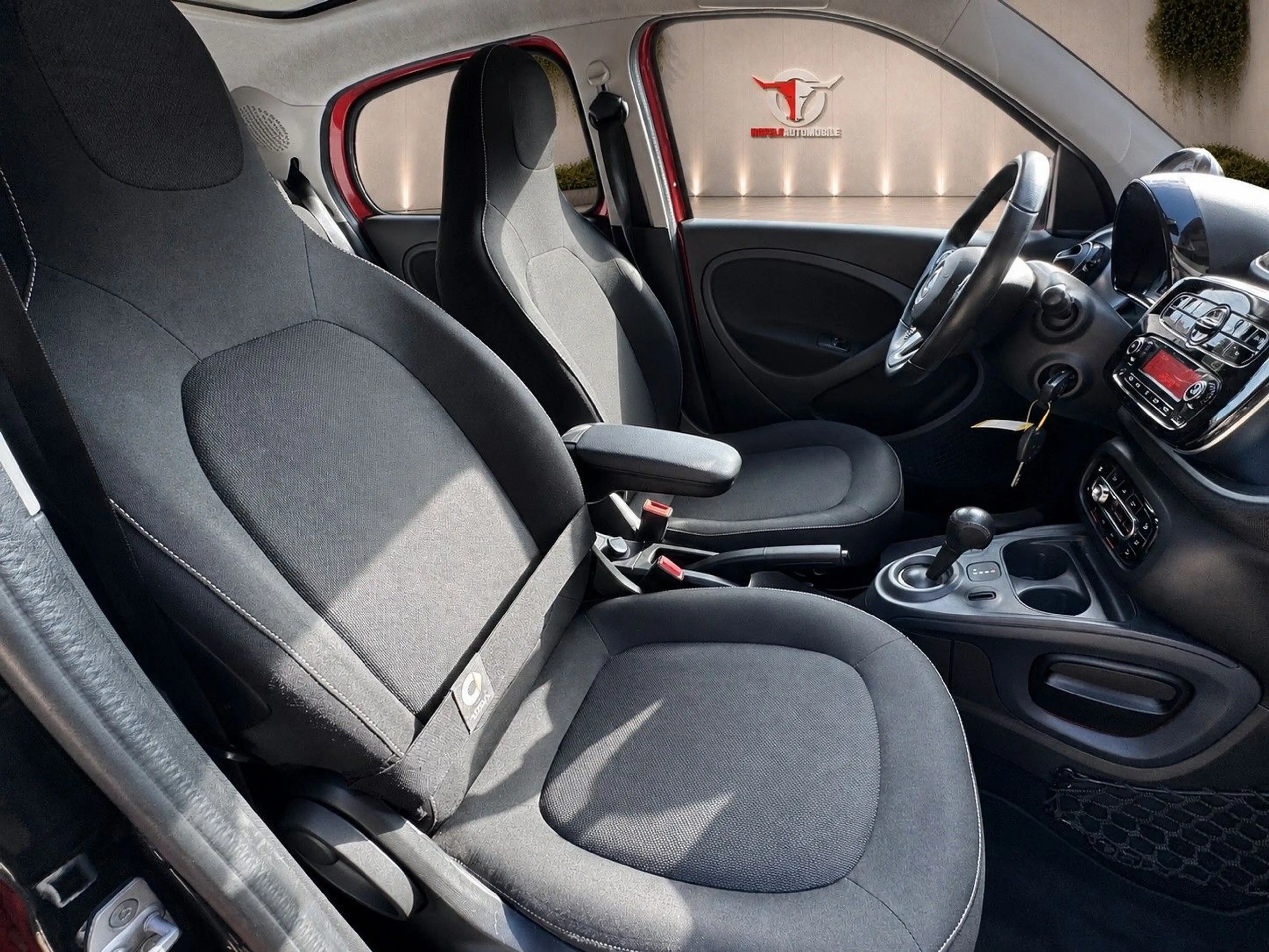 smart forFour Passion**TEMPO/KLIMA/SHZ/PANO** — photo 12